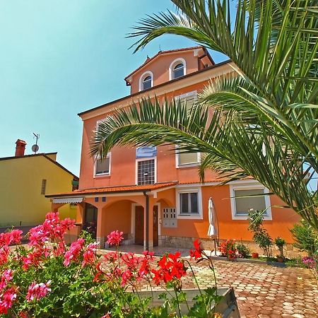 Apartments Denis 19 Фажана Экстерьер фото