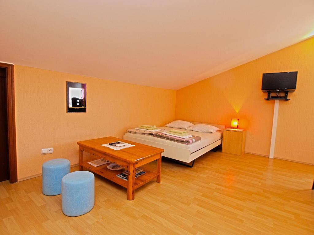 Apartments Denis 19 Фажана Экстерьер фото
